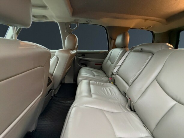 chevrolet-tahoe-bensin-2005-big-16