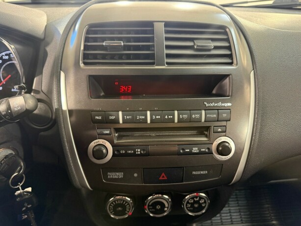 mitsubishi-asx-diesel-2012-big-22
