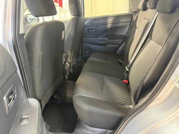 mitsubishi-asx-diesel-2012-big-16
