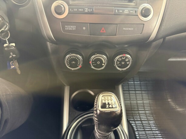 mitsubishi-asx-diesel-2012-big-23