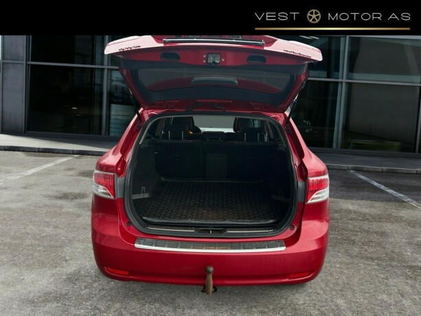 toyota-avensis-diesel-2011-big-6