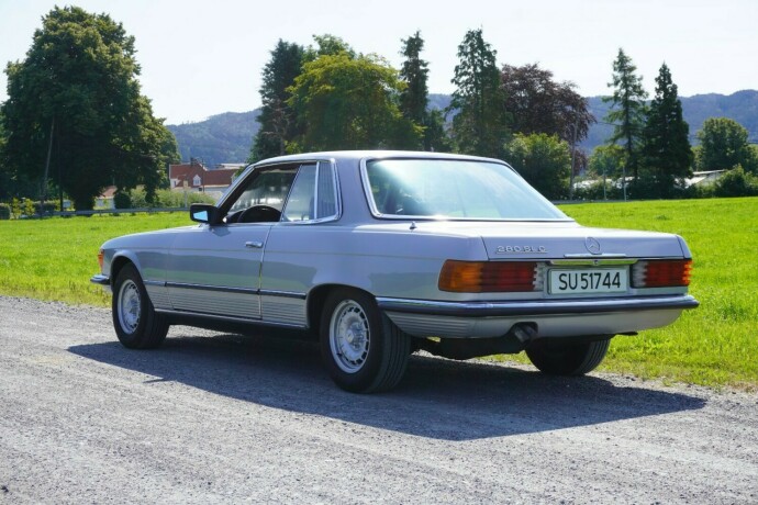 mercedes-benz-slc-bensin-1977-big-5