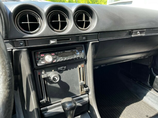 mercedes-benz-slc-bensin-1977-big-17