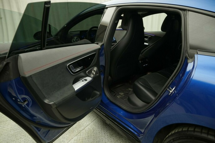 mercedes-benz-eqe43-elektrisitet-2022-big-56