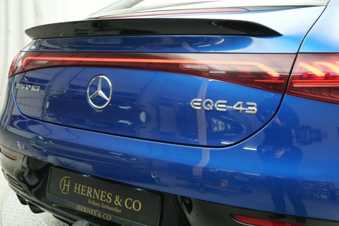mercedes-benz-eqe43-elektrisitet-2022-big-15