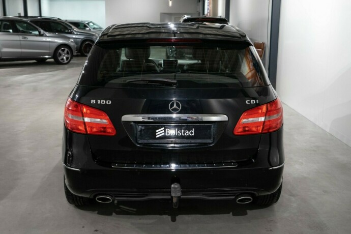 mercedes-benz-b180-d-diesel-2013-big-3
