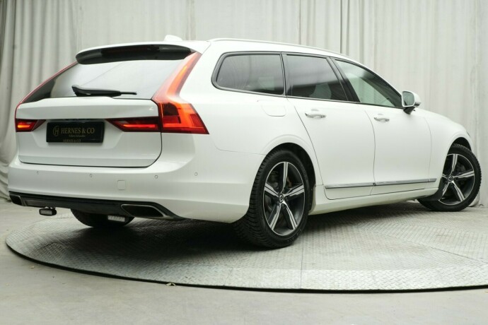volvo-v90-elektrisitetbensin-2018-big-4