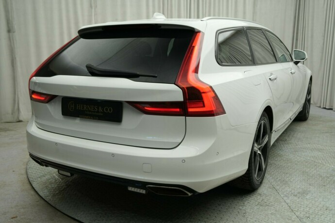 volvo-v90-elektrisitetbensin-2018-big-17