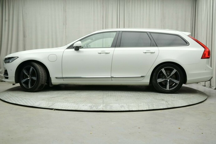 volvo-v90-elektrisitetbensin-2018-big-1