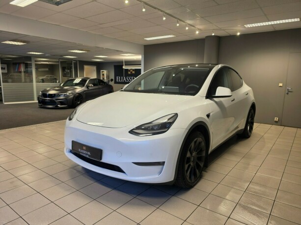 tesla-model-y-elektrisitet-2022-big-8