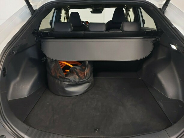 toyota-bz4x-elektrisitet-2022-big-24
