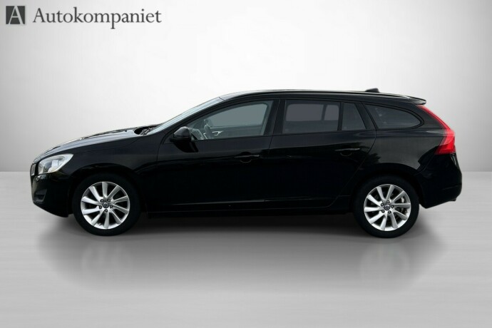 volvo-v60-diesel-2012-big-1