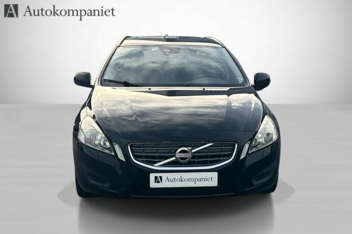 volvo-v60-diesel-2012-big-7