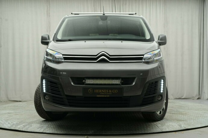 citroen-jumpy-diesel-2019-big-13