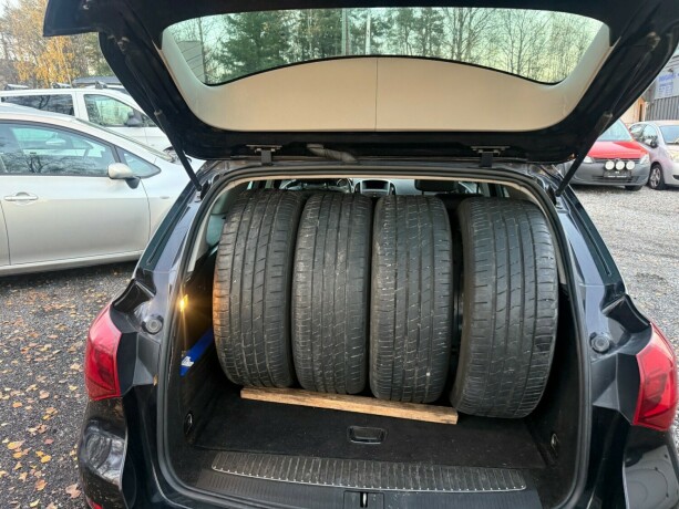 opel-astra-bensin-2012-big-33