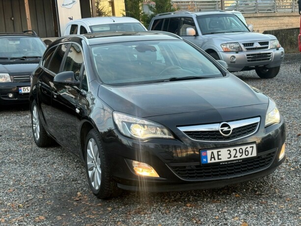 opel-astra-bensin-2012-big-0