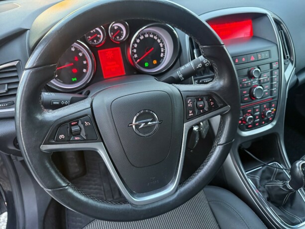 opel-astra-bensin-2012-big-22