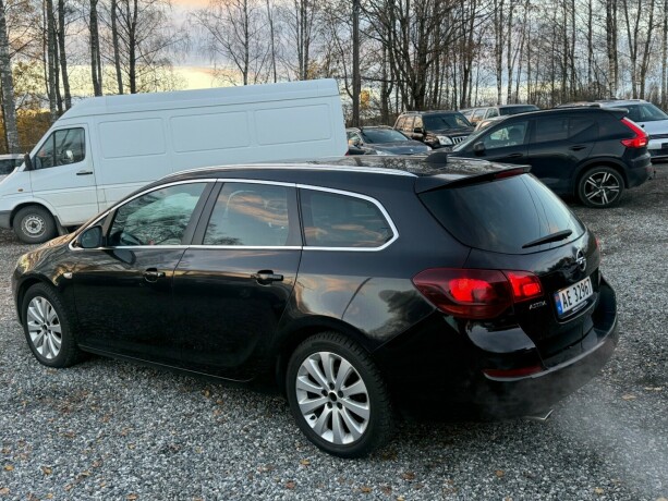 opel-astra-bensin-2012-big-6