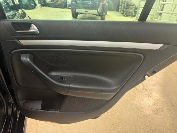 volkswagen-golf-iv-diesel-2012-big-19