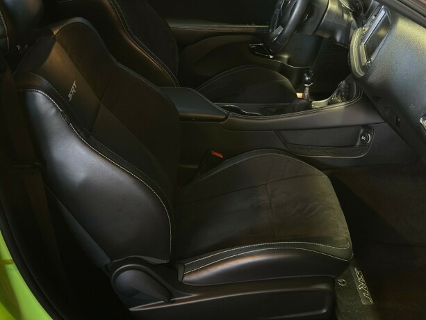 dodge-challenger-bensin-2015-big-28