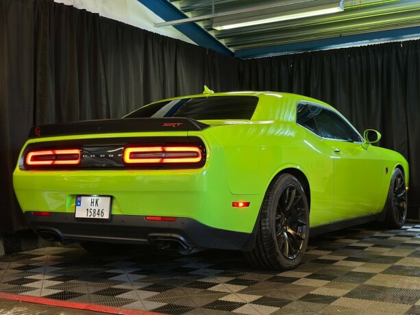 dodge-challenger-bensin-2015-big-15