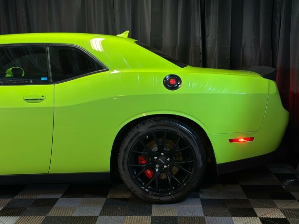 dodge-challenger-bensin-2015-big-6