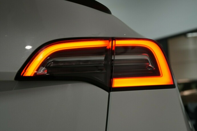 tesla-model-y-elektrisitet-2022-big-9