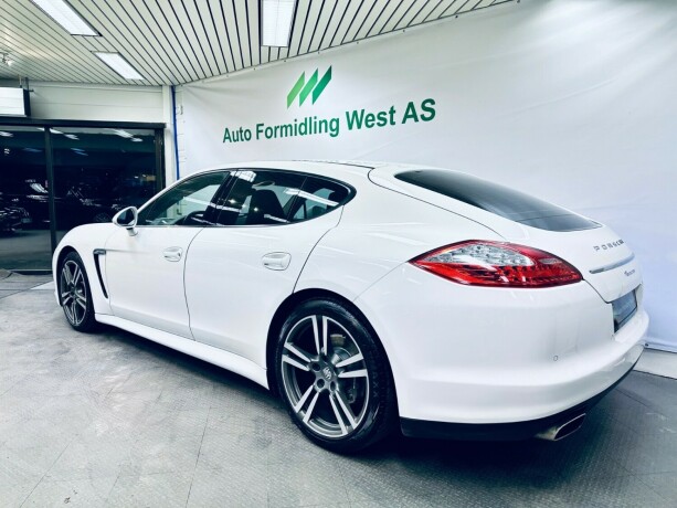 porsche-panamera-diesel-2012-big-5