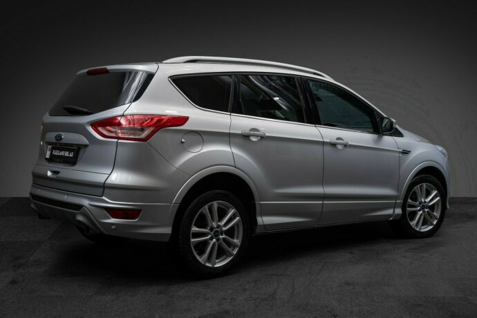 ford-kuga-diesel-2015-big-8