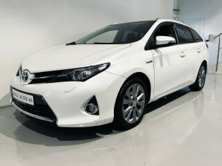 Toyota | Auris | Elektrisitet+bensin | 2013