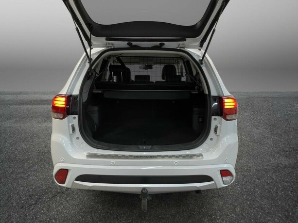 mitsubishi-outlander-phev-ny-service-skinn-360kam-navi-ac-dab-krok-2016-143-700-km-kr-199-900-big-5
