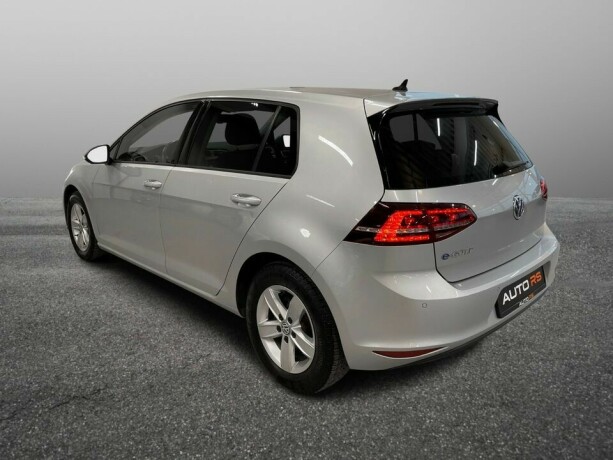 volkswagen-golf-lav-km-vpumpe-kamera-keyless-acc-navi-2016-37-900-km-kr-149-900-big-3