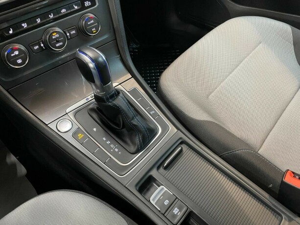 volkswagen-golf-lav-km-vpumpe-kamera-keyless-acc-navi-2016-37-900-km-kr-149-900-big-14