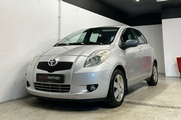 toyota-yaris-bensin-2007-big-2