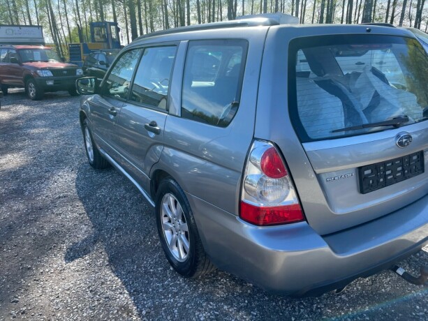 subaru-forester-bensin-2006-big-5