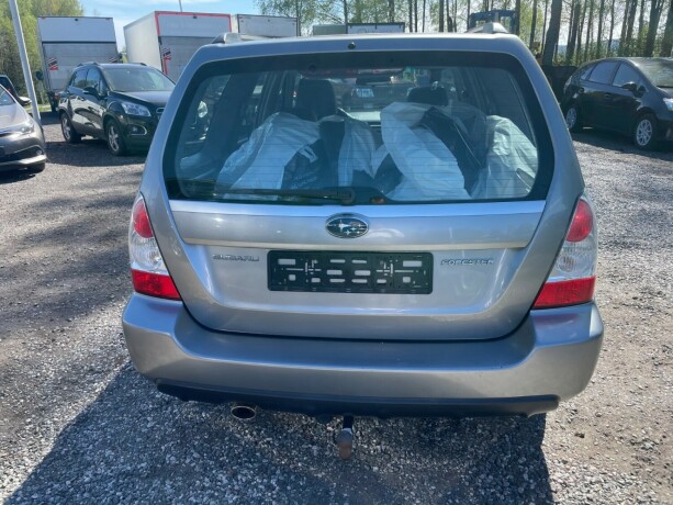 subaru-forester-bensin-2006-big-4