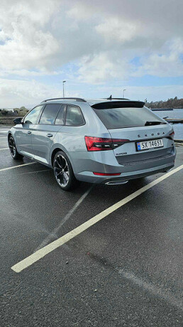 2020-superb-skoda-14l-elektrisitet-bensin-big-3