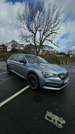 2020-superb-skoda-14l-elektrisitet-bensin-big-12