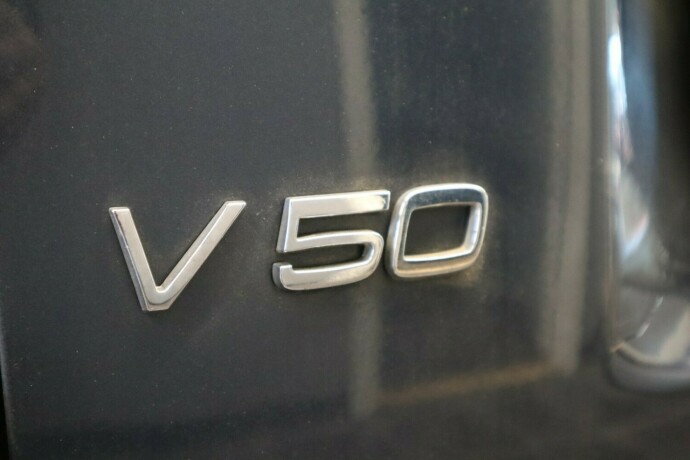 volvo-v50-diesel-2009-big-47