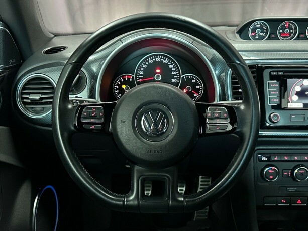 volkswagen-beetle-bensin-2012-big-15