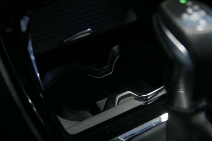 bmw-x1-bensin-2017-big-23