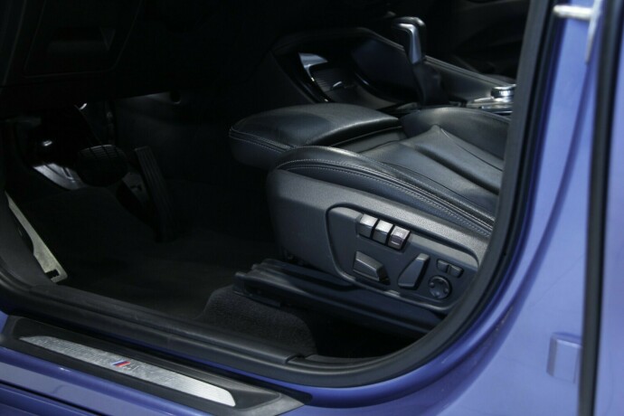 bmw-x1-bensin-2017-big-25