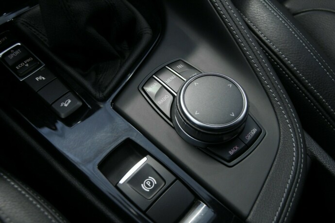 bmw-x1-bensin-2017-big-12