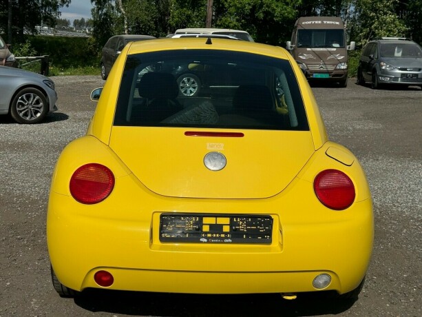 volkswagen-beetle-bensin-2004-big-3