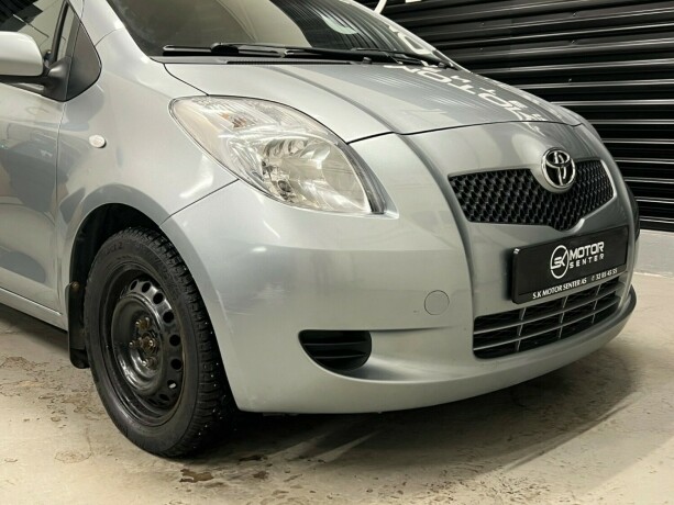 toyota-yaris-bensin-2007-big-2