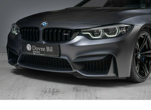 bmw-m4-bensin-2018-big-2