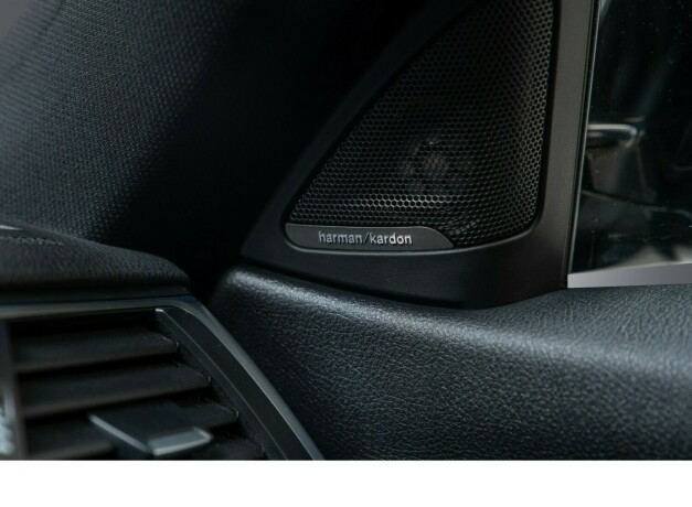 bmw-m4-bensin-2018-big-36