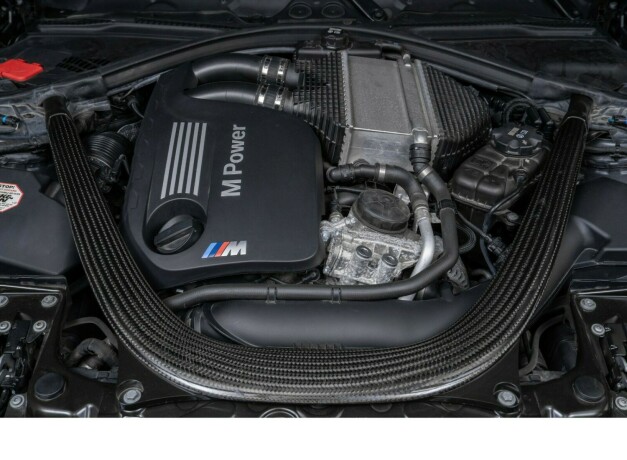 bmw-m4-bensin-2018-big-37