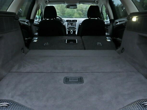 ford-mondeo-bensin-2015-big-13