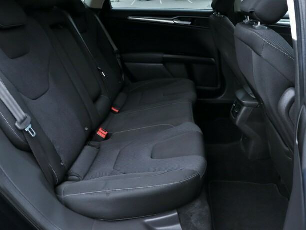 ford-mondeo-bensin-2015-big-14